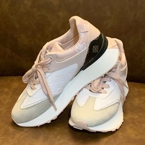 Guess Luchia GWLUCHIA3 Women’s Lace Up Sneakers In White Pink Size US 7M